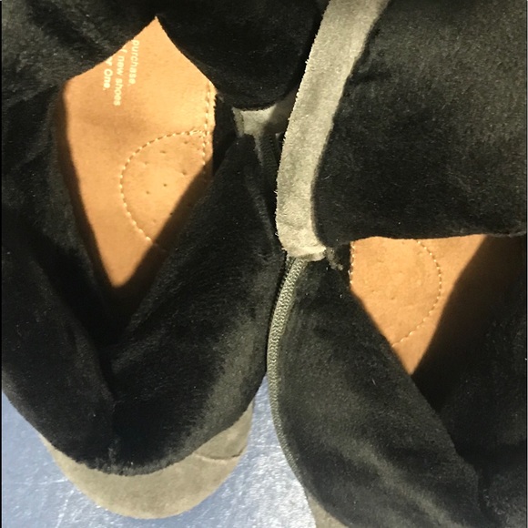 Toms women’s gray suede boot - Picture 11 of 16